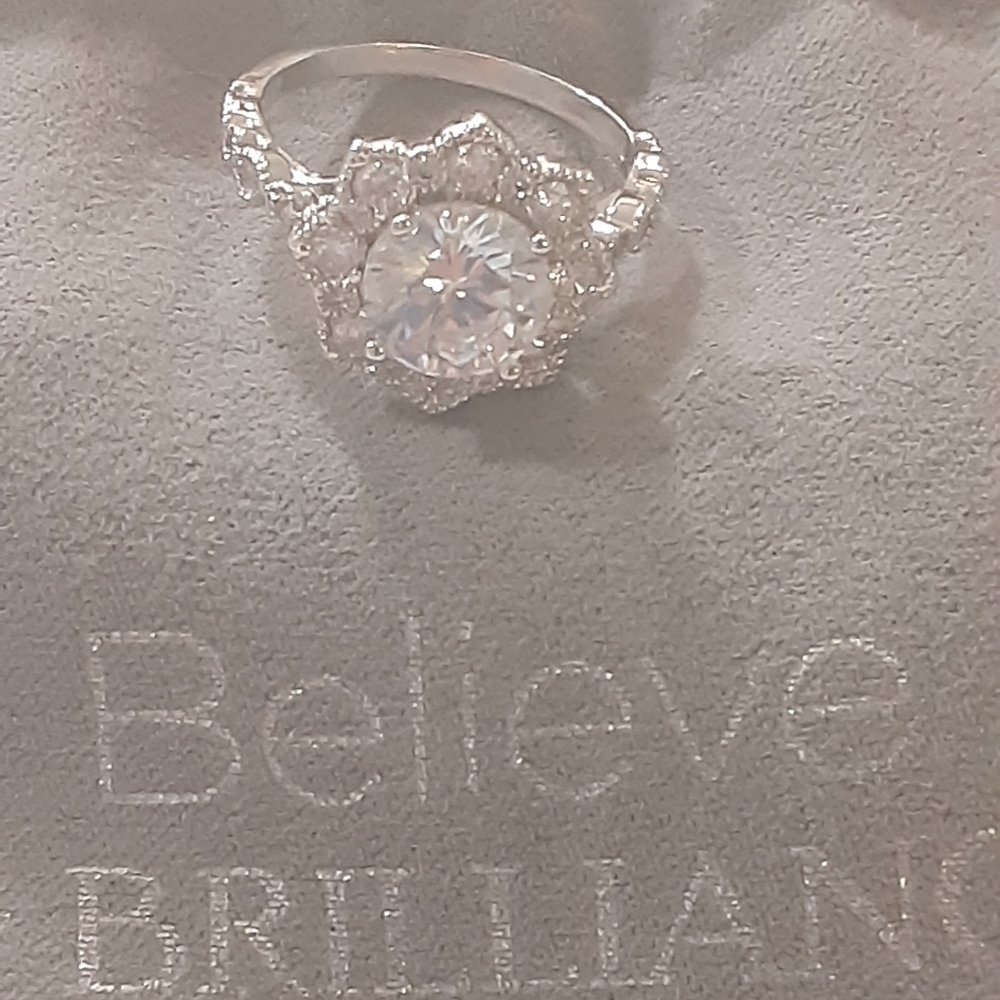 GORGEOUS COSTUME COCKTAIL RING - Picture 2 of 3